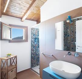 3 bedroom villa with pool near Castellamarre del Golfo, sleeps 5